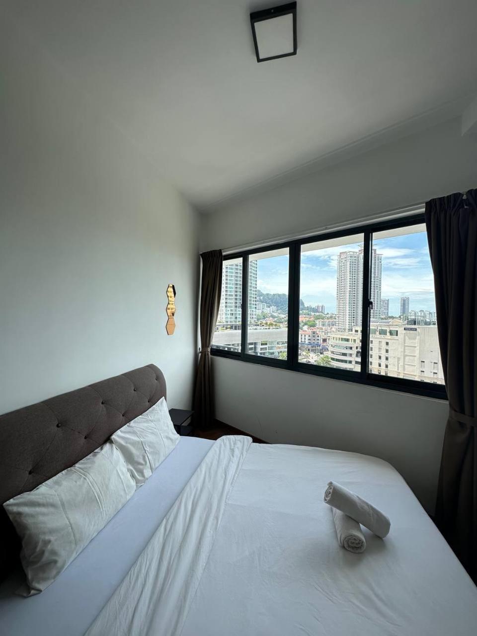 The Landmark Comfort Relax Spacious Sea View By Iz Tanjung Tokong Buitenkant foto