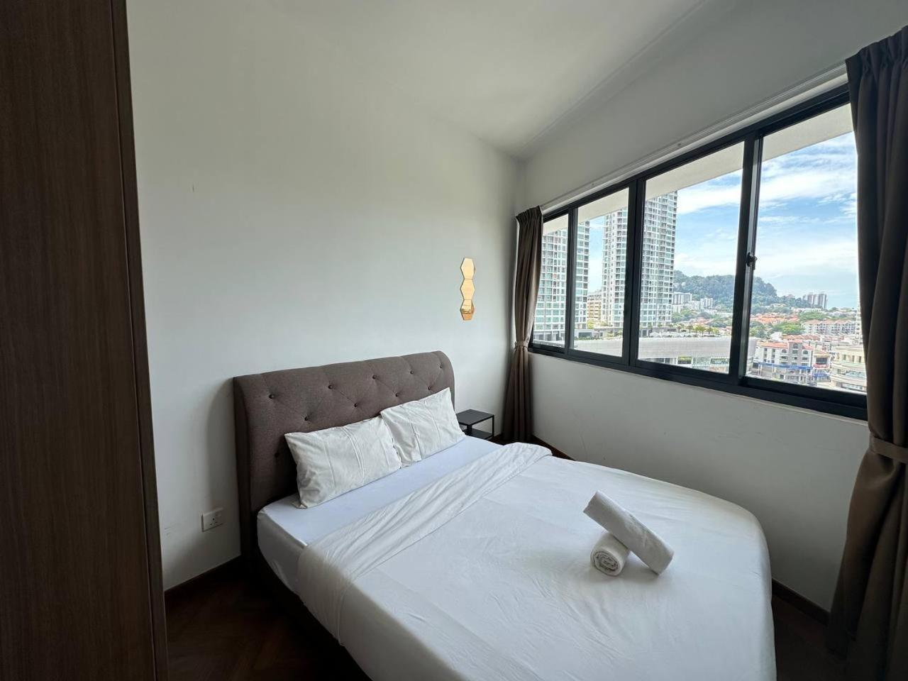 The Landmark Comfort Relax Spacious Sea View By Iz Tanjung Tokong Buitenkant foto