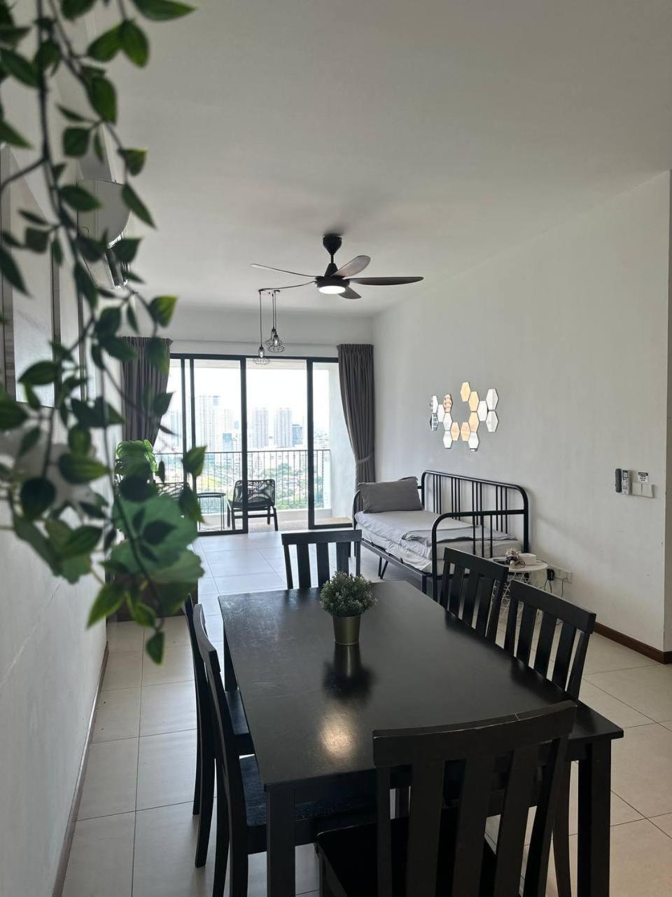The Landmark Comfort Relax Spacious Sea View By Iz Tanjung Tokong Buitenkant foto